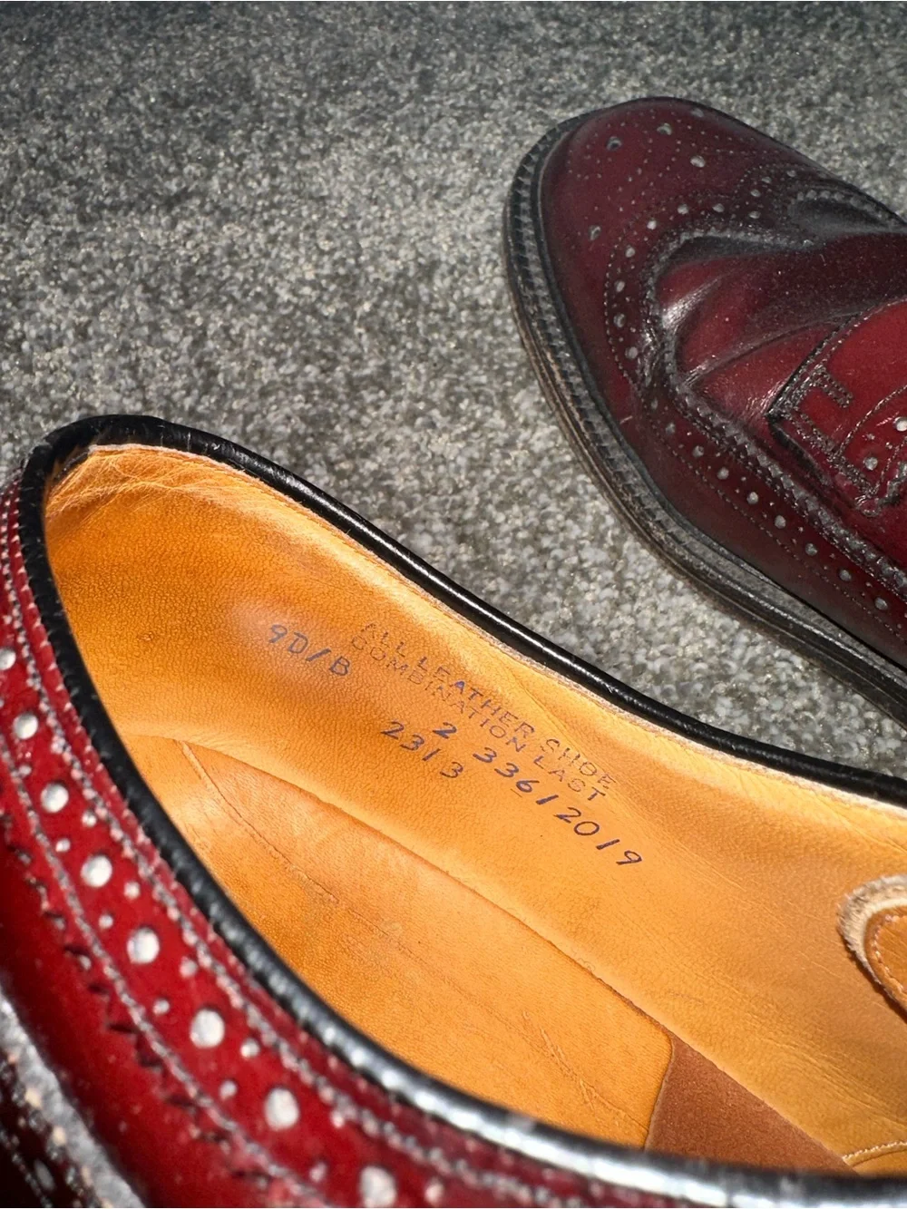 Men's Burgundy brown Wingtip Dress Shoes